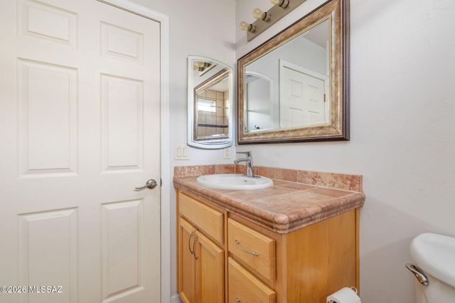 711 N Erin Avenue, Tucson, AZ 85711