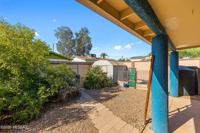 711 N Erin Avenue, Tucson, AZ 85711