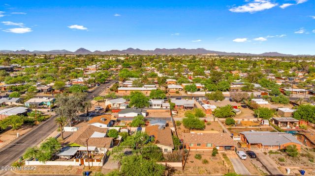 711 N Erin Avenue, Tucson, AZ 85711