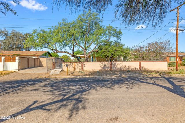 711 N Erin Avenue, Tucson, AZ 85711