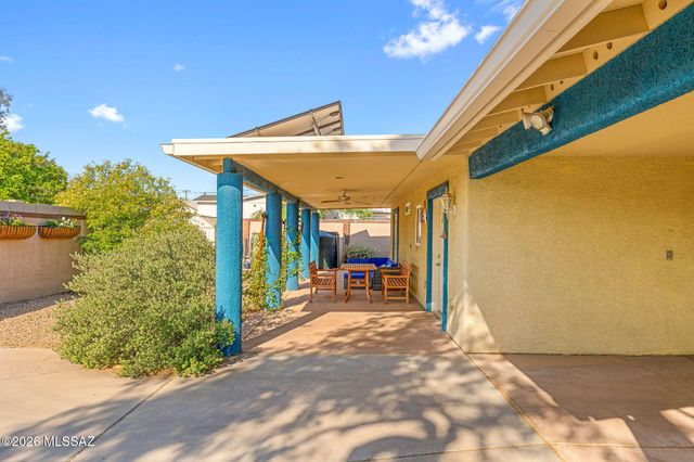 711 N Erin Avenue, Tucson, AZ 85711