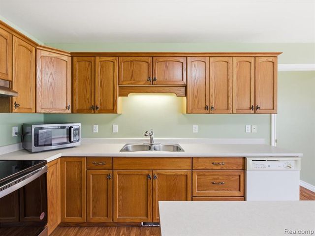 1918 Harvey Road, Kimball, MI 48074