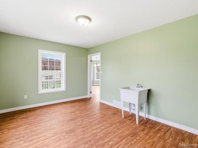 1918 Harvey Road, Kimball, MI 48074