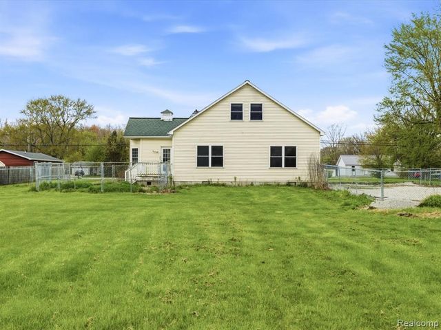 1918 Harvey Road, Kimball, MI 48074