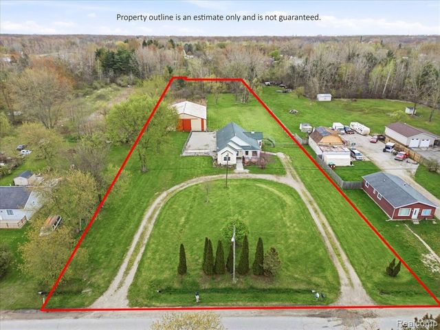 1918 Harvey Road, Kimball, MI 48074