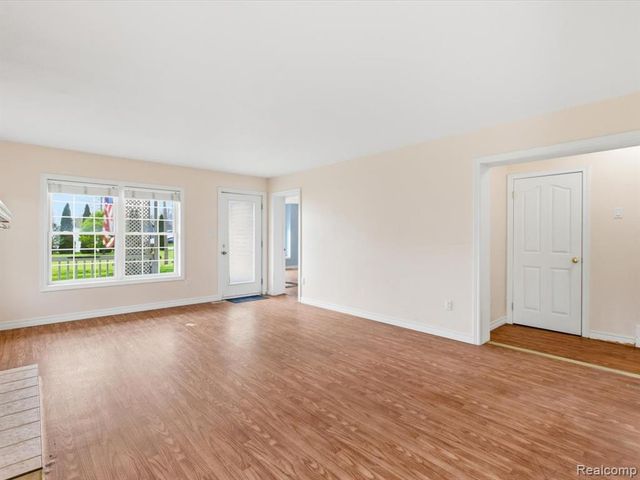 1918 Harvey Road, Kimball, MI 48074