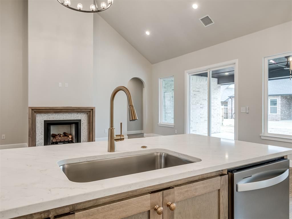 Image 13 of property listing at 6604 NW 146th Street, Oklahoma City, OK 73142