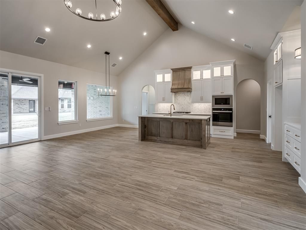 Image 6 of property listing at 6604 NW 146th Street, Oklahoma City, OK 73142