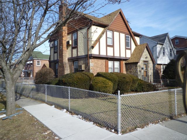 141-11 Booth Memorial Avenue, Flushing, NY 11355