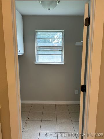 404 F Street, Stigler, OK 74462