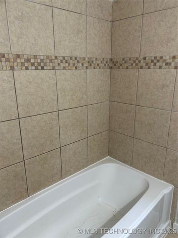 404 F Street, Stigler, OK 74462