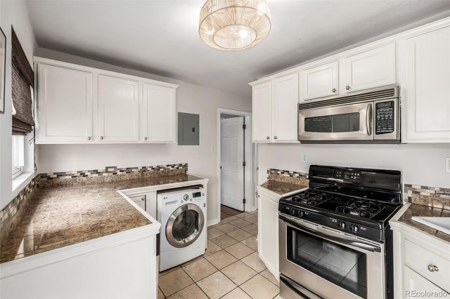 1800 Grove Street, Denver, CO 80204