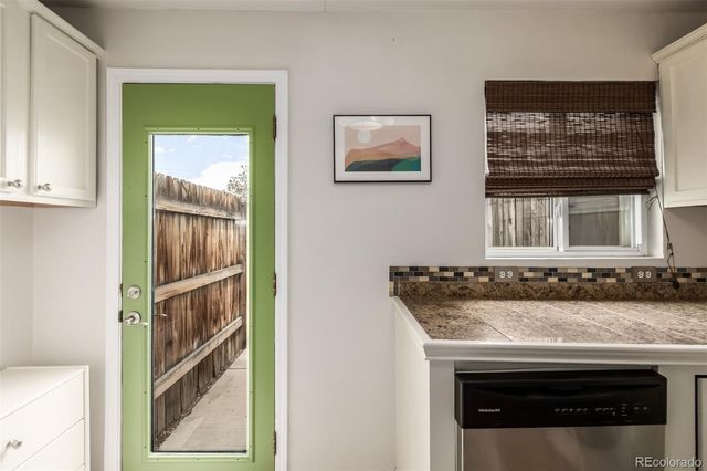 1800 Grove Street, Denver, CO 80204