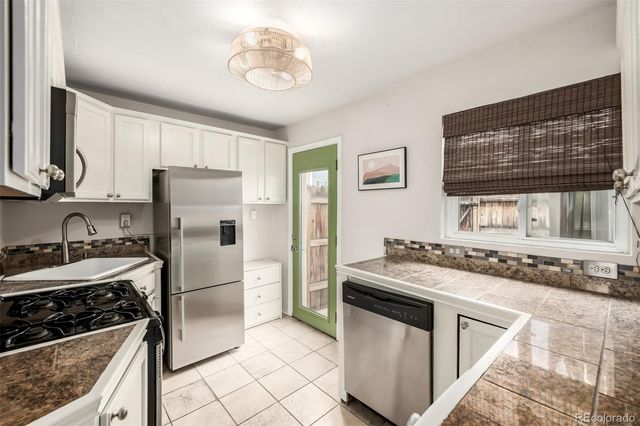 1800 Grove Street, Denver, CO 80204