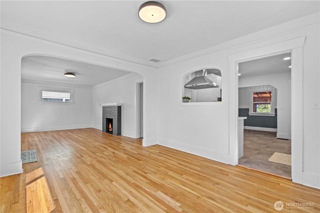 1929 S Sprague Avenue, Tacoma, WA 98405