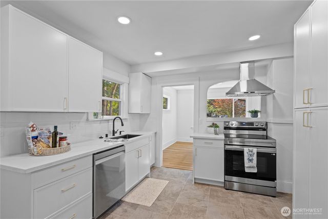 1929 S Sprague Avenue, Tacoma, WA 98405