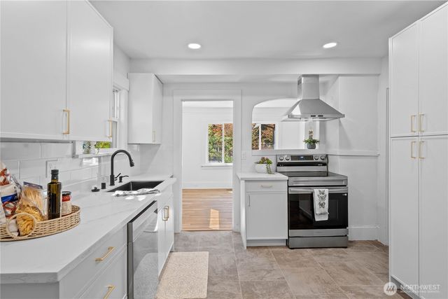 1929 S Sprague Avenue, Tacoma, WA 98405