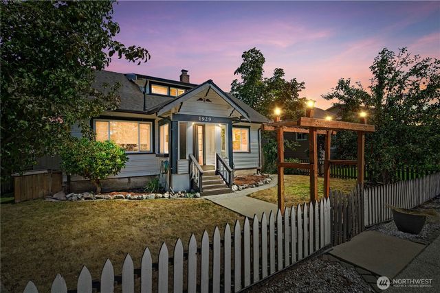 1929 S Sprague Avenue, Tacoma, WA 98405