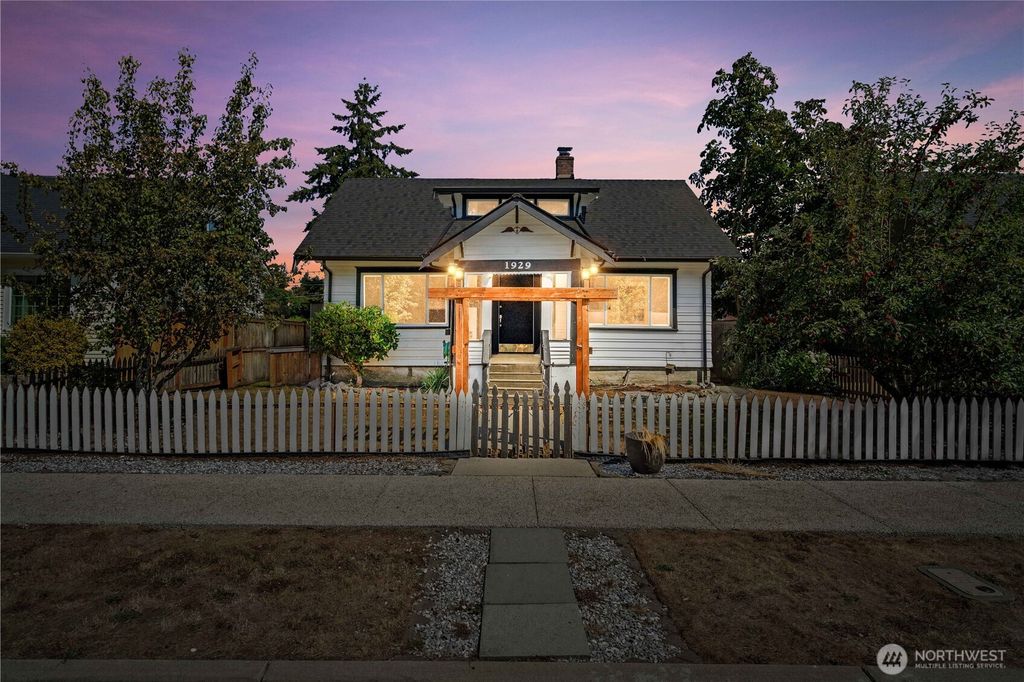 1929 S Sprague Avenue, Tacoma, WA 98405