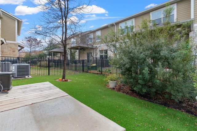 516 E Slaughter LN 2203, Austin, TX 78744