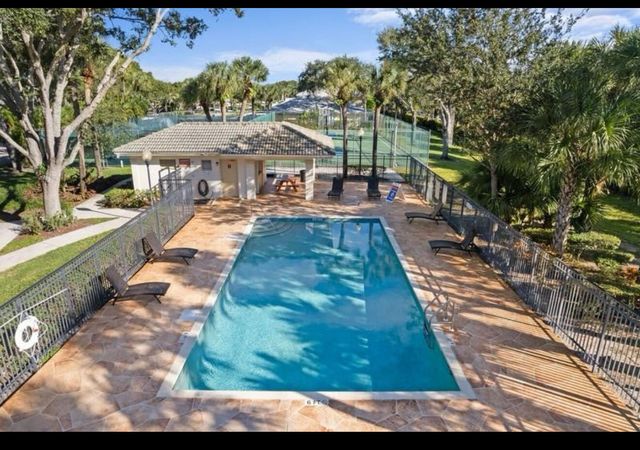 5138 Woodruff Lane, Palm Beach Gardens, FL 33418