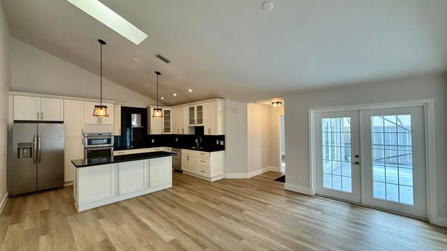 5138 Woodruff Lane, Palm Beach Gardens, FL 33418