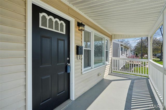 401 Hillcrest Boulevard, Ballwin, MO 63021