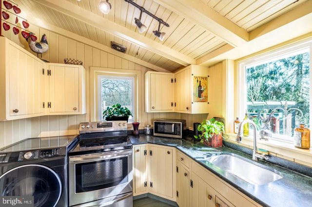 547 BALTIMORE PIKE, Glen Mills, PA 19342