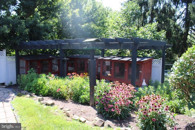 547 BALTIMORE PIKE, Glen Mills, PA 19342