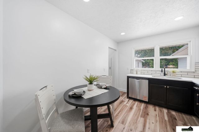 6620 BENTON Street, Lincoln, NE 68507