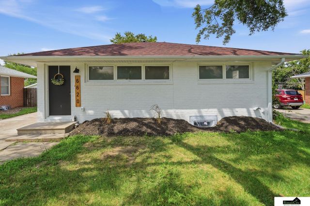 6620 BENTON Street, Lincoln, NE 68507