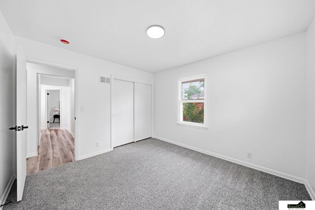 6620 BENTON Street, Lincoln, NE 68507