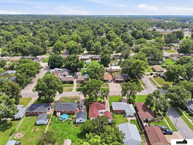 6620 BENTON Street, Lincoln, NE 68507