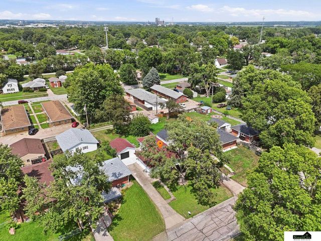 6620 BENTON Street, Lincoln, NE 68507