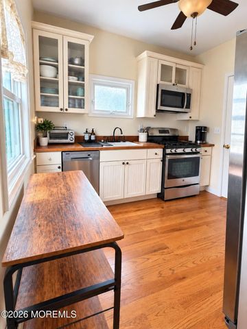 6 Beach Street, Sea Bright, NJ 07760