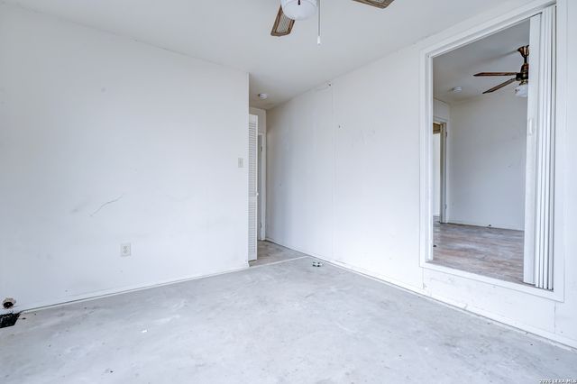 318 VICKERS AVE, San Antonio, TX 78211