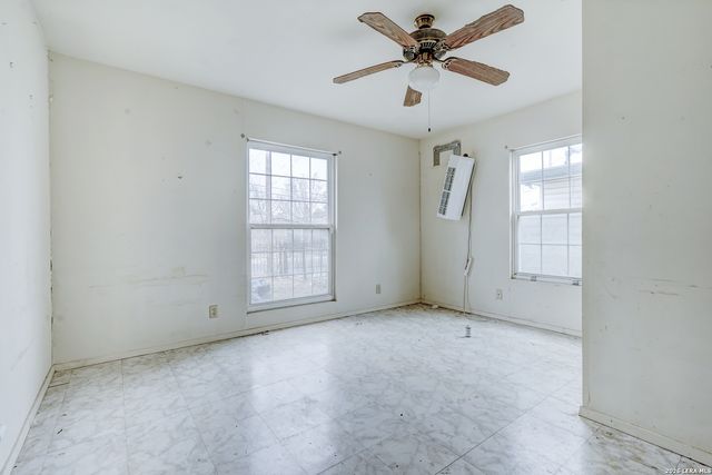 318 VICKERS AVE, San Antonio, TX 78211