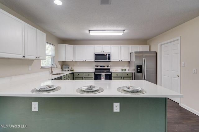 6329 Anela Drive, Diamondhead, MS 39525