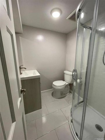 16 Jeannette Drive, Port Washington, NY 11050