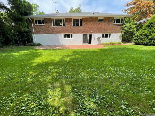 16 Jeannette Drive, Port Washington, NY 11050