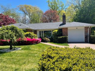 16 Jeannette Drive, Port Washington, NY 11050
