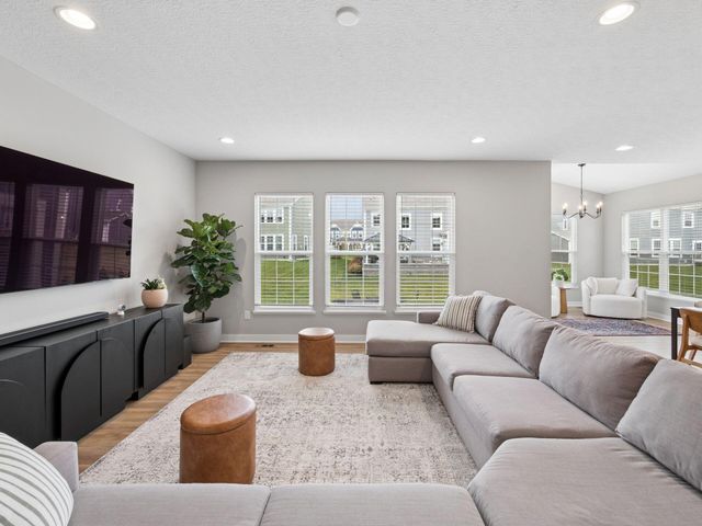 8600 Foxglove Drive, Plain City, OH 43064