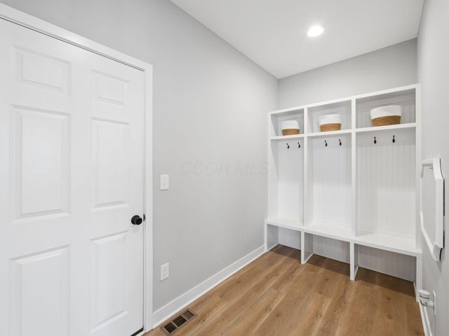 8600 Foxglove Drive, Plain City, OH 43064