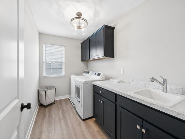 8600 Foxglove Drive, Plain City, OH 43064