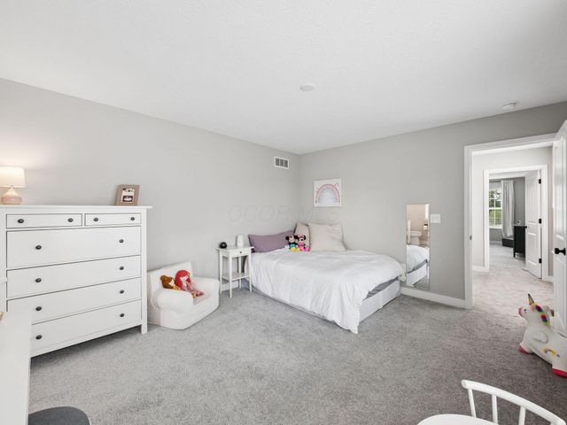 8600 Foxglove Drive, Plain City, OH 43064