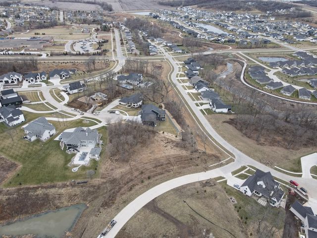 9646 Greybirch Point, West Des Moines, IA 50266