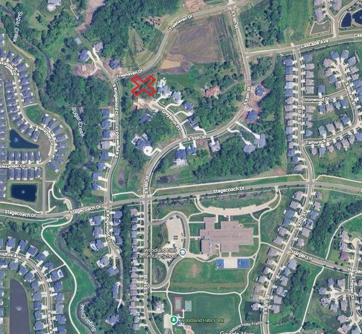 9646 Greybirch Point, West Des Moines, IA 50266