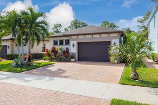 141 SE Via Visconti, Port St Lucie, FL 34952