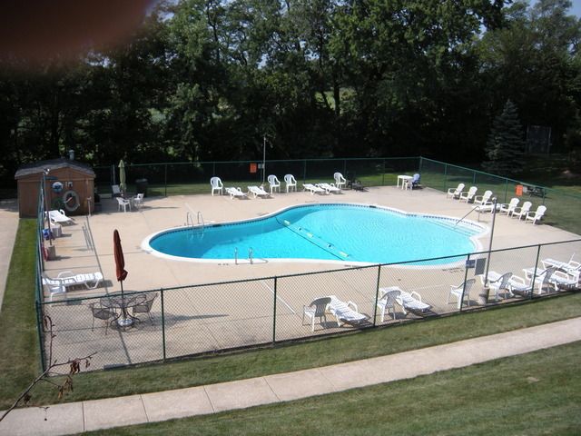 2343 Ogden Avenue 11, Downers Grove, IL 60515