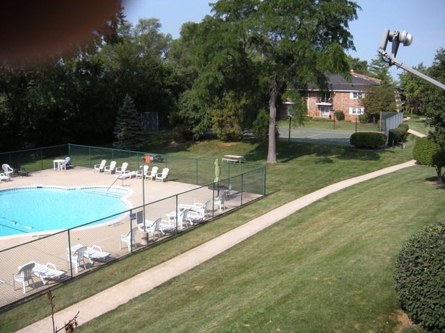 2343 Ogden Avenue 11, Downers Grove, IL 60515